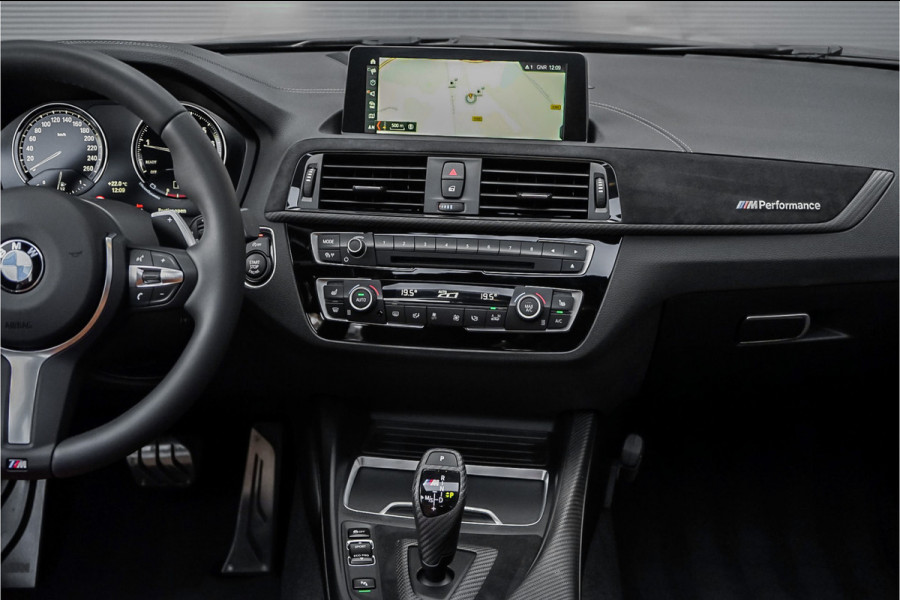 BMW 1-serie M140i Shadow Schuifdak H/K Stuurverw Camera CarPlay Leer
