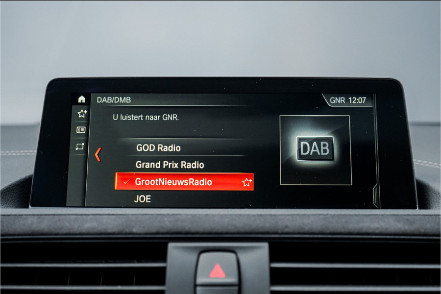 BMW 1-serie M140i Shadow Schuifdak H/K Stuurverw Camera CarPlay Leer