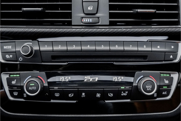 BMW 1-serie M140i Shadow Schuifdak H/K Stuurverw Camera CarPlay Leer