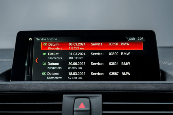 BMW 1-serie M140i Shadow Schuifdak H/K Stuurverw Camera CarPlay Leer