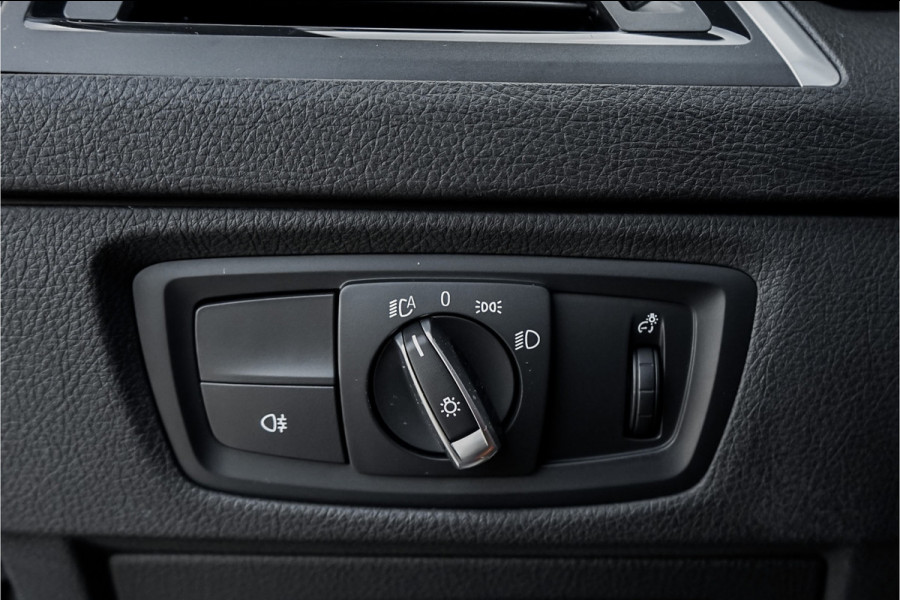 BMW 1-serie M140i Shadow Schuifdak H/K Stuurverw Camera CarPlay Leer