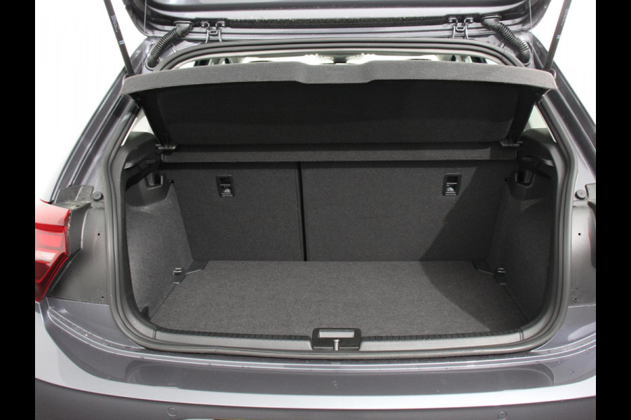 Volkswagen Polo 1.0 TSI DSG Life | Navigatie | Apple Carplay/Android Auto | Climate Control | Digitale Cockpit | Stoelverwarming | Parkeer sensoren | Adaptive Cruise Control | Lichtmetalen Velgen