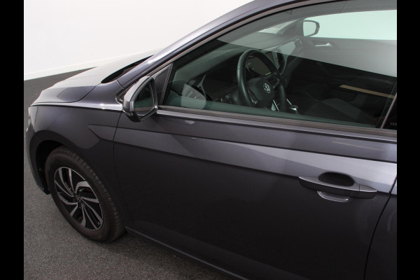 Volkswagen Polo 1.0 TSI DSG Life | Navigatie | Apple Carplay/Android Auto | Climate Control | Digitale Cockpit | Stoelverwarming | Parkeer sensoren | Adaptive Cruise Control | Lichtmetalen Velgen