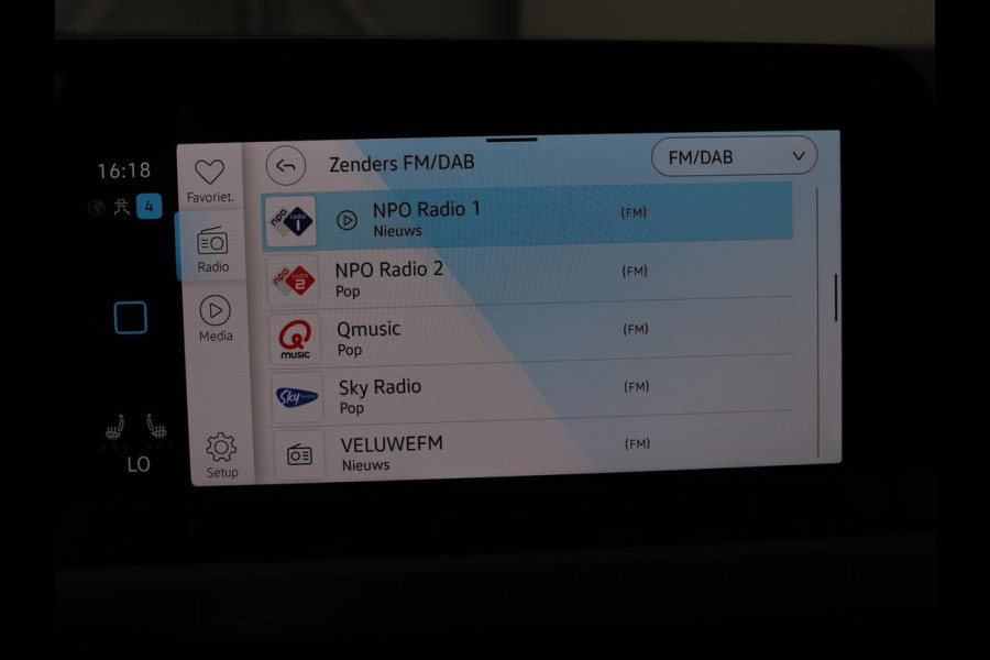 Volkswagen GOLF Variant 1.0 TSI Life Business | Stoel & Stuurverwarming | Memory | Carplay | Adaptive cruise | Sfeerverlichting | PDC