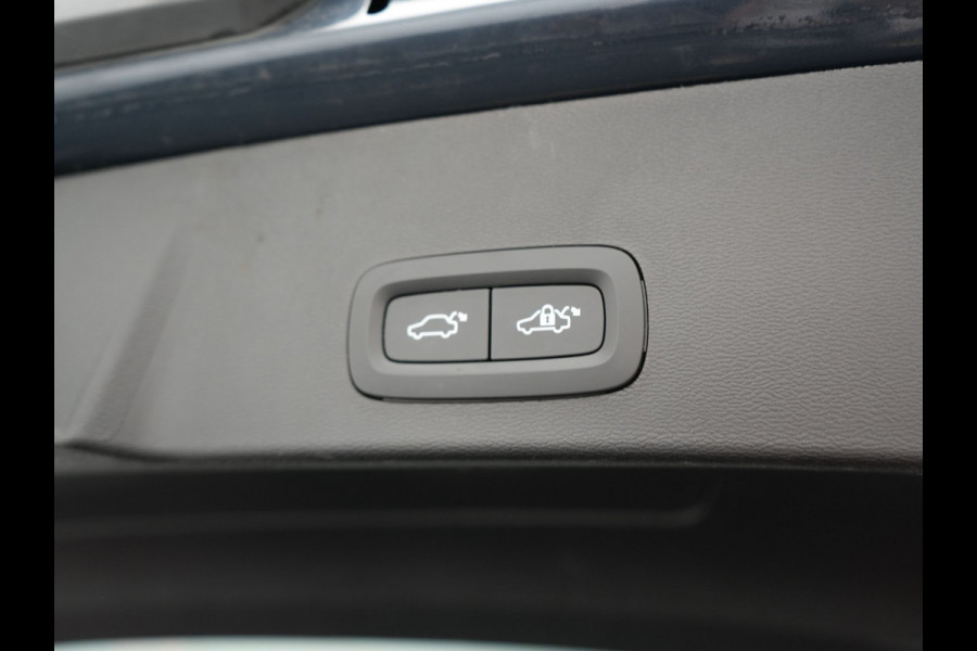 Volvo XC40 T4 Recharge Inscription Plug In Hybrid 211pk PHEV | Panodak | Sportstoelen Verwarmd & Memory | Camera | 20"L.M | Keyless | Stuurverwarming |  Apple Carplay | DAB |