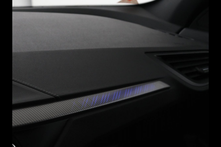 BMW 1-serie 118i Intro Ed. | Carplay | Full LED | Sportstoelen | Navigatie | Climate control | Bleutooth | PDC | Trekhaak | Sfeerverlichting