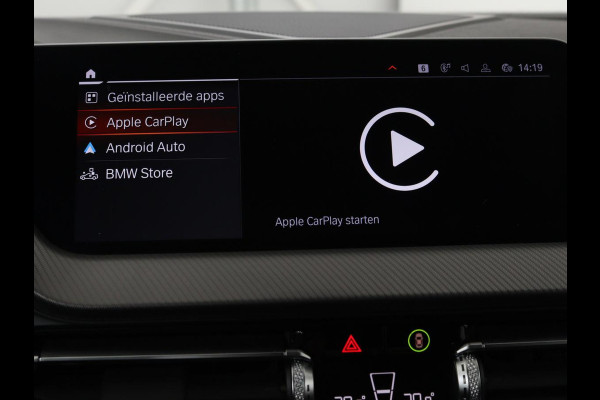 BMW 1-serie 118i Intro Ed. | Carplay | Full LED | Sportstoelen | Navigatie | Climate control | Bleutooth | PDC | Trekhaak | Sfeerverlichting
