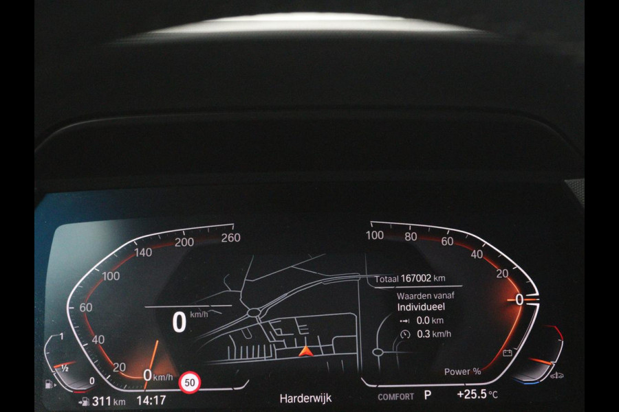 BMW 1-serie 118i Intro Ed. | Carplay | Full LED | Sportstoelen | Navigatie | Climate control | Bleutooth | PDC | Trekhaak | Sfeerverlichting