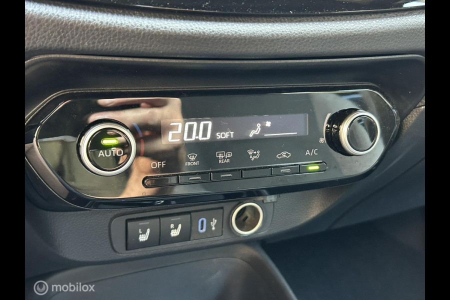 Toyota Aygo X 1.0 VVT-i S-CVT AUTOMAAT Envy Clima / Camera / Carplay / 14.315 KM / nov 2024!!!
