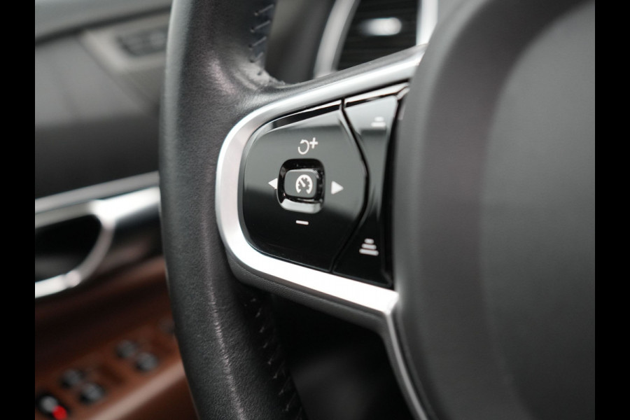 Volvo XC90 T8 Twin Engine AWD Inscription Plug In Hybrid Dealer O.H PHEV | Panodak | Adaptive Cruise | Head Up |  Luxe Lederen Sportstoelen Massage & Ventilatie | 21"L.M |  Harman Kardon | BLIS | Apple Carplay | Pilot Assist |