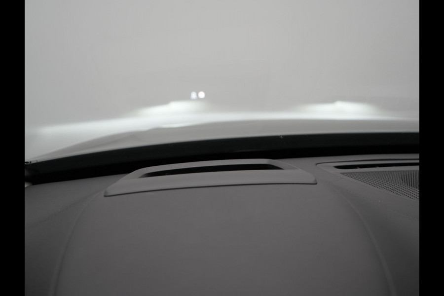 Volvo XC90 T8 Twin Engine AWD Inscription Plug In Hybrid Dealer O.H PHEV | Panodak | Adaptive Cruise | Head Up |  Luxe Lederen Sportstoelen Massage & Ventilatie | 21"L.M |  Harman Kardon | BLIS | Apple Carplay | Pilot Assist |