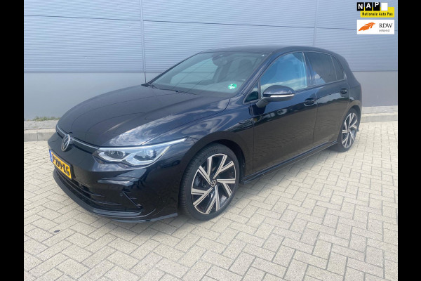 Volkswagen Golf 1.5 eTSI R-Line