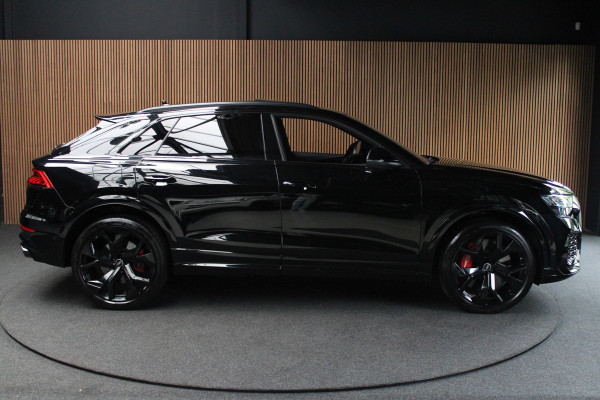 Audi RS Q8 4.0 TFSI B&O HUD Carbon ACC Panodak Leder Keyless Climate (4-zone) Elektr. bedienbaar achterklep Keyless Stoelventilatie Stoelverwarming Sportstoelen Plus Matrix LED LM velgen 23 inch BTW auto