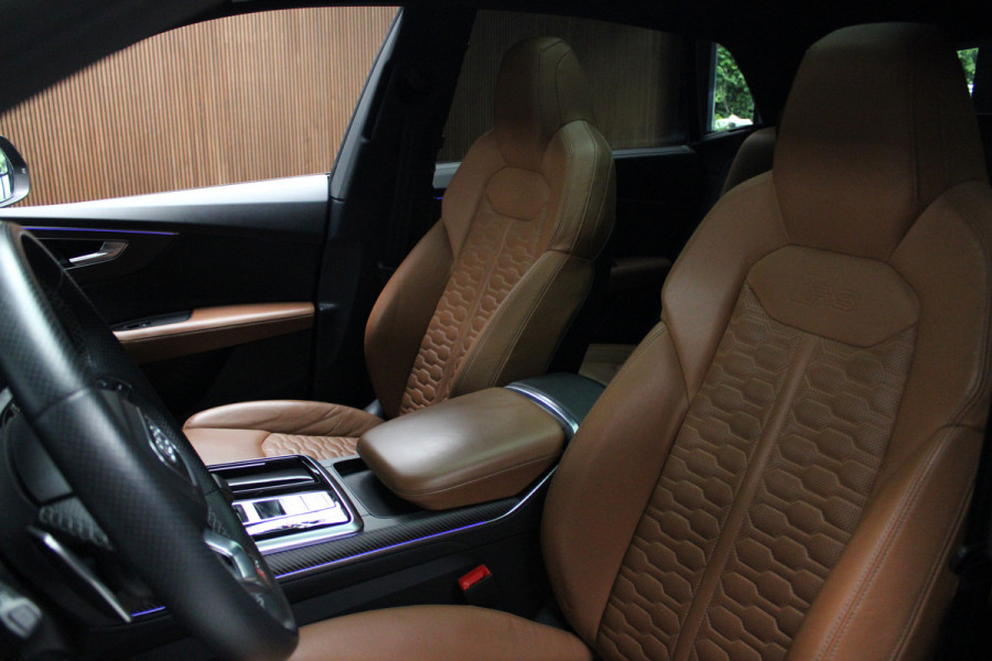 Audi RS Q8 4.0 TFSI B&O HUD Carbon ACC Panodak Leder Keyless Climate (4-zone) Elektr. bedienbaar achterklep Keyless Stoelventilatie Stoelverwarming Sportstoelen Plus Matrix LED LM velgen 23 inch BTW auto