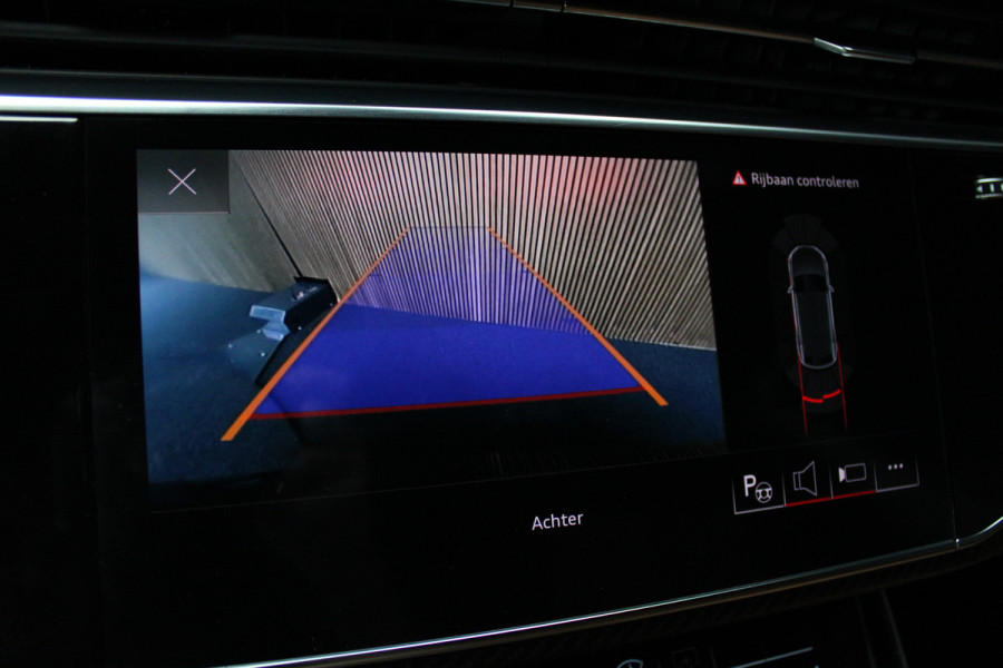 Audi RS Q8 4.0 TFSI B&O HUD Carbon ACC Panodak Leder Keyless Climate (4-zone) Elektr. bedienbaar achterklep Keyless Stoelventilatie Stoelverwarming Sportstoelen Plus Matrix LED LM velgen 23 inch BTW auto