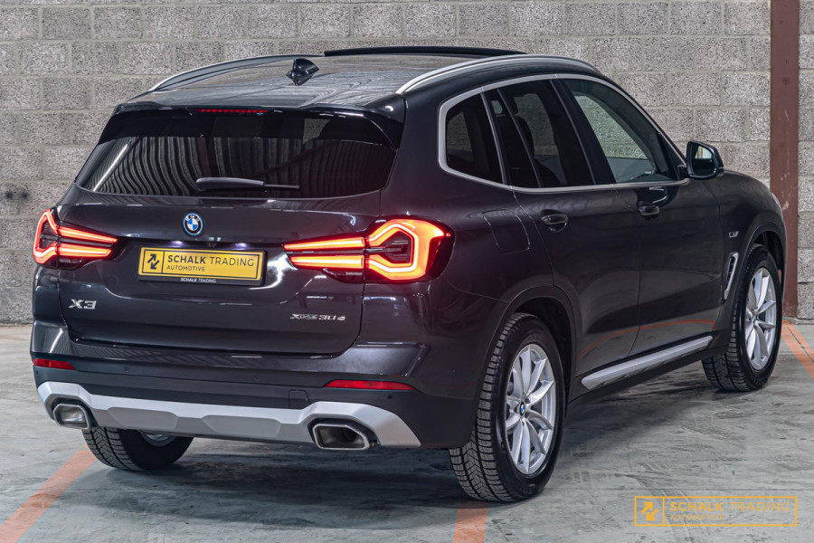BMW X3 XDrive30e|Laser|DAB|HUD|Pano|Cam|Verwarmd stuur|Garan