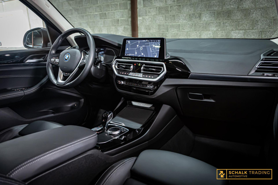 BMW X3 XDrive30e|Laser|DAB|HUD|Pano|Cam|Verwarmd stuur|Garan