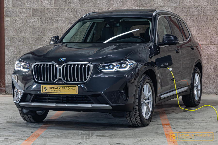 BMW X3 XDrive30e|Laser|DAB|HUD|Pano|Cam|Verwarmd stuur|Garan