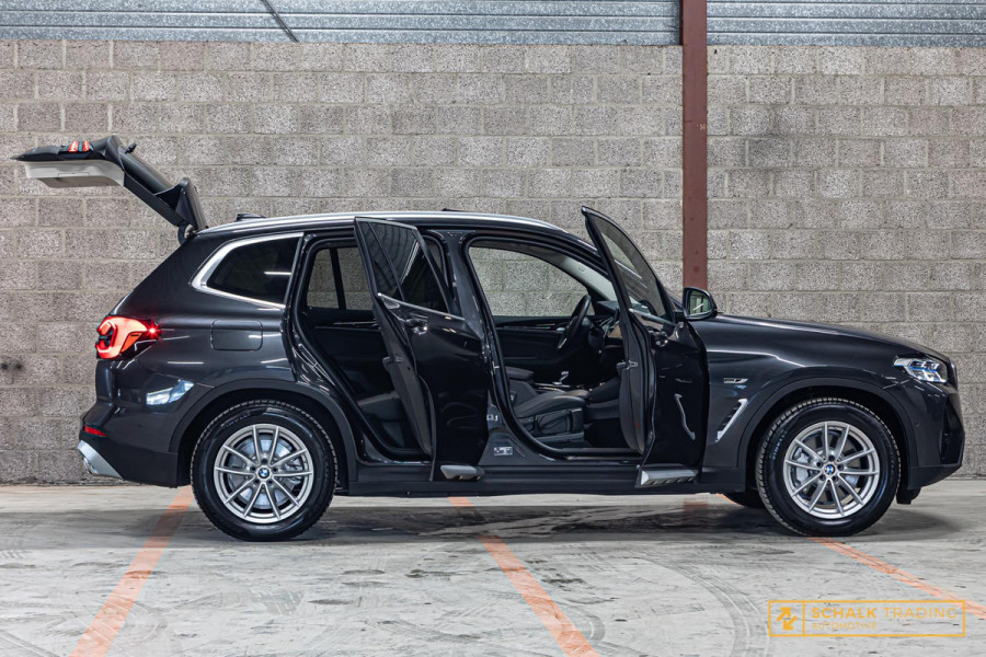 BMW X3 XDrive30e|Laser|DAB|HUD|Pano|Cam|Verwarmd stuur|Garan