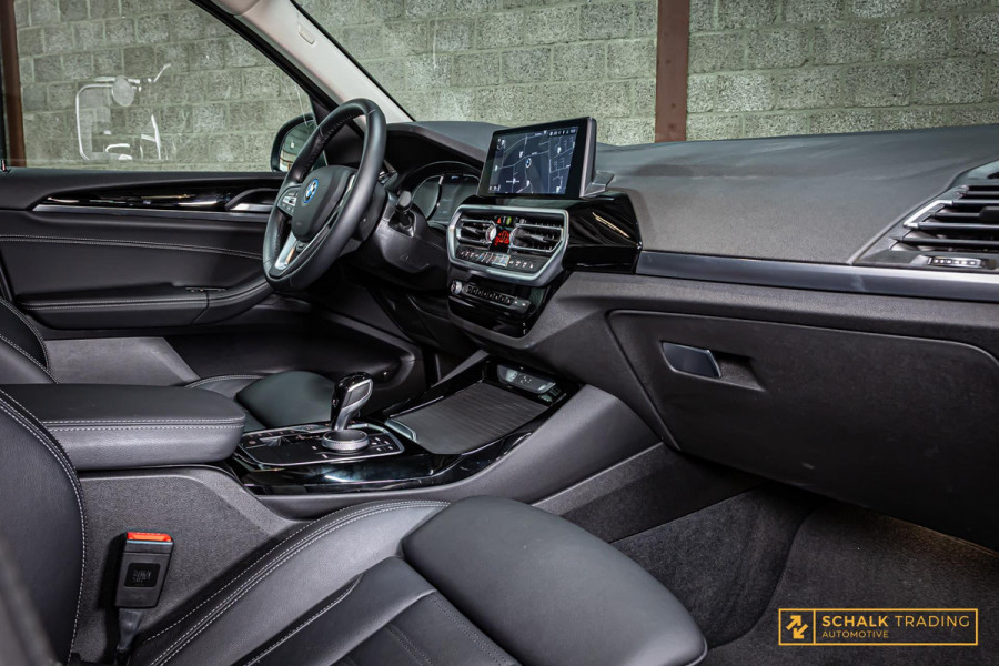 BMW X3 XDrive30e|Laser|DAB|HUD|Pano|Cam|Verwarmd stuur|Garan