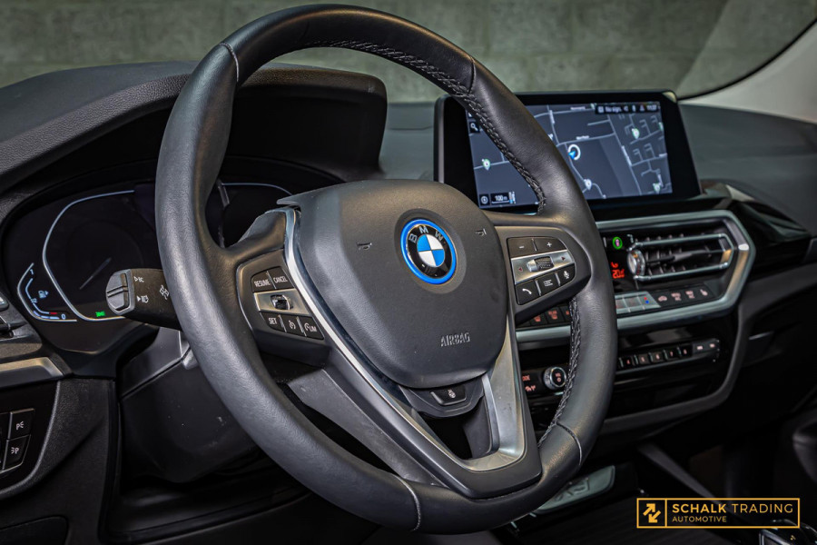 BMW X3 XDrive30e|Laser|DAB|HUD|Pano|Cam|Verwarmd stuur|Garan