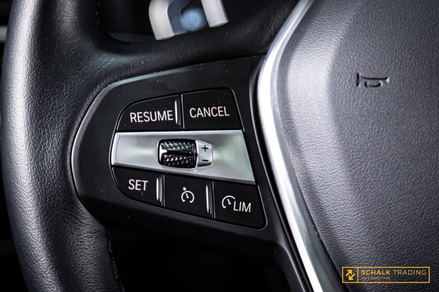 BMW X3 XDrive30e|Laser|DAB|HUD|Pano|Cam|Verwarmd stuur|Garan