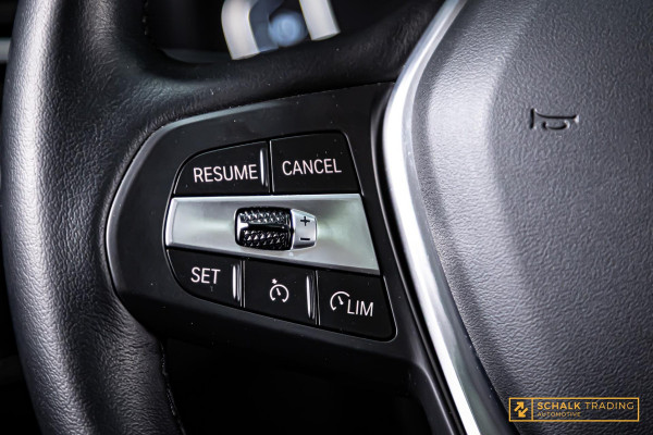 BMW X3 XDrive30e|Laser|DAB|HUD|Pano|Cam|Verwarmd stuur|Garan
