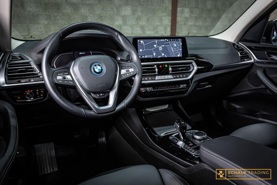 BMW X3 XDrive30e|Laser|DAB|HUD|Pano|Cam|Verwarmd stuur|Garan