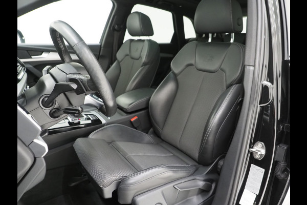 Audi Q5 55 TFSI e quattro Competition | Panoramadak | Luchtvering | Camera | Virtual | Keyless | DAB | Carplay