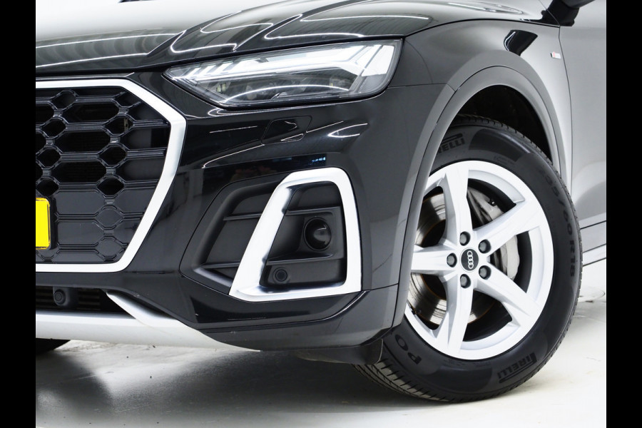 Audi Q5 55 TFSI e quattro Competition | Panoramadak | Luchtvering | Camera | Virtual | Keyless | DAB | Carplay