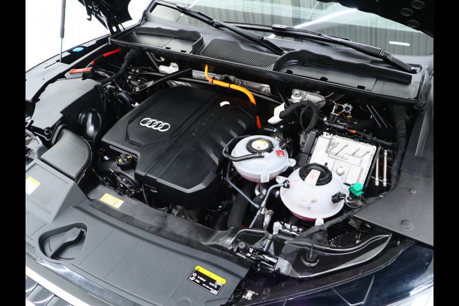 Audi Q5 55 TFSI e quattro Competition | Panoramadak | Luchtvering | Camera | Virtual | Keyless | DAB | Carplay