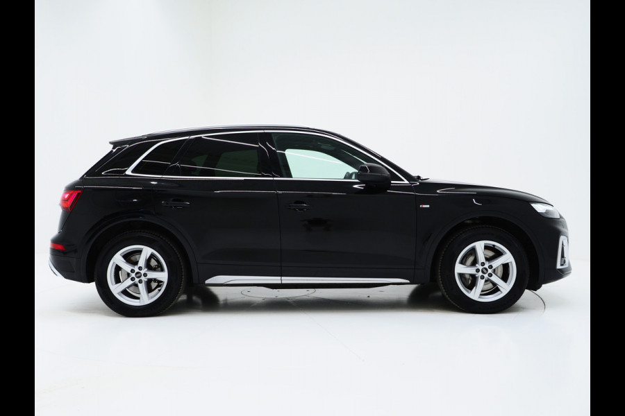 Audi Q5 55 TFSI e quattro Competition | Panoramadak | Luchtvering | Camera | Virtual | Keyless | DAB | Carplay