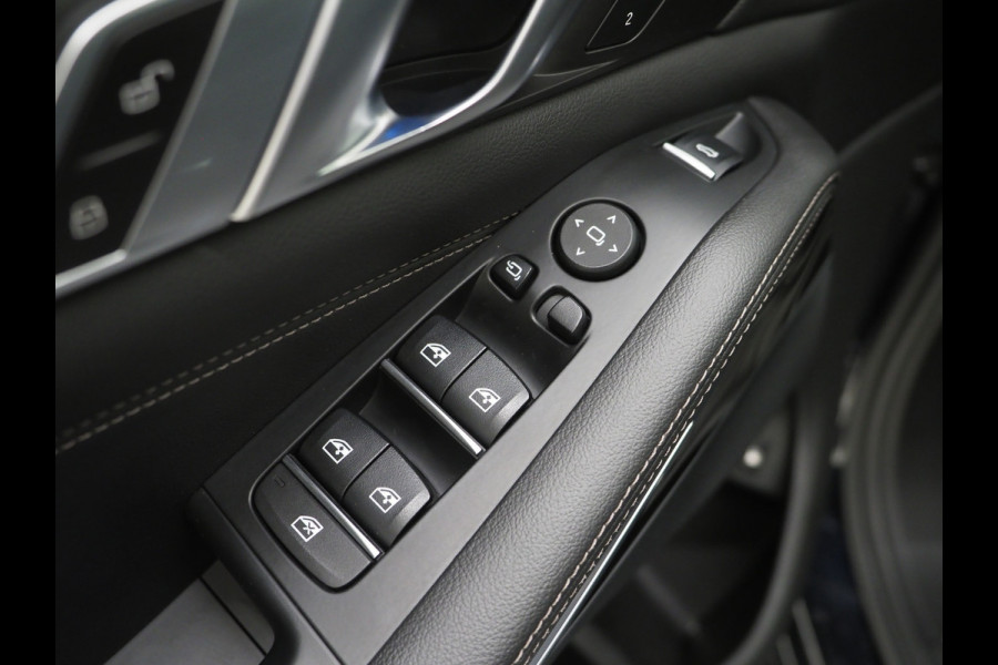 BMW X5 xDrive45e M-Sport Shadow | Panoramadak | LaserLED | Nightvision | Luchtvering | 360 | Trekhaak