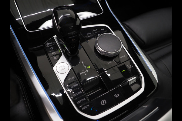 BMW X5 xDrive45e M-Sport Shadow | Panoramadak | LaserLED | Nightvision | Luchtvering | 360 | Trekhaak