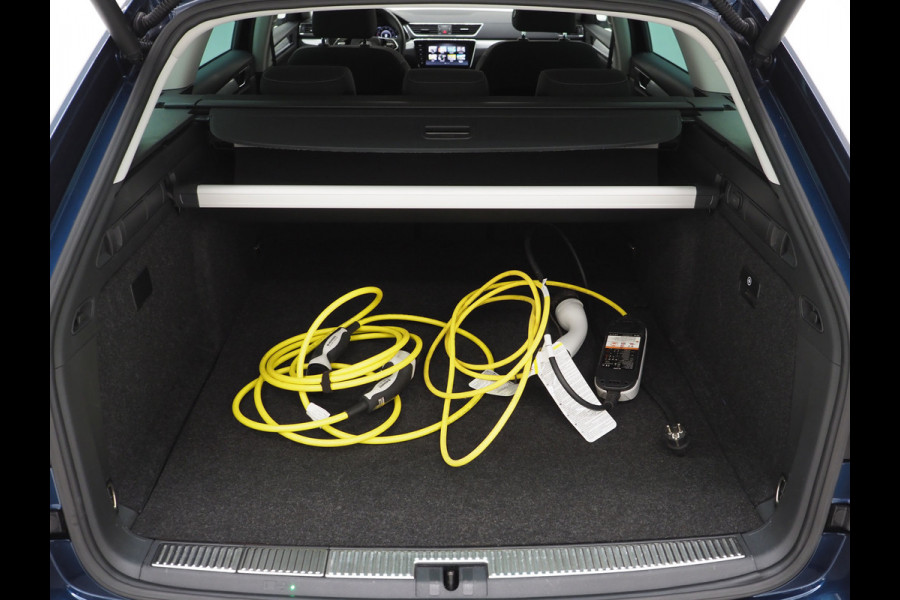 Škoda Superb Combi 1.4 TSI iV 218PK | Trekhaak | Virtual | Adaptive Cruise | BLIS | Carplay | DAB