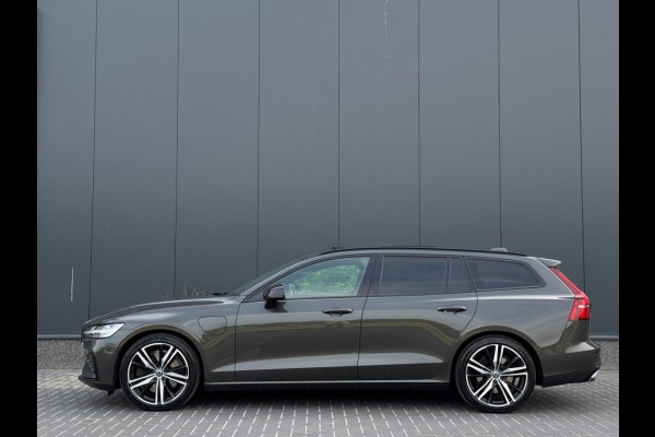 Volvo V60 2.0 T8 TE AWD R-Des. 392pk PANO CR CONTROL 360 CAMERA NAVI ECC