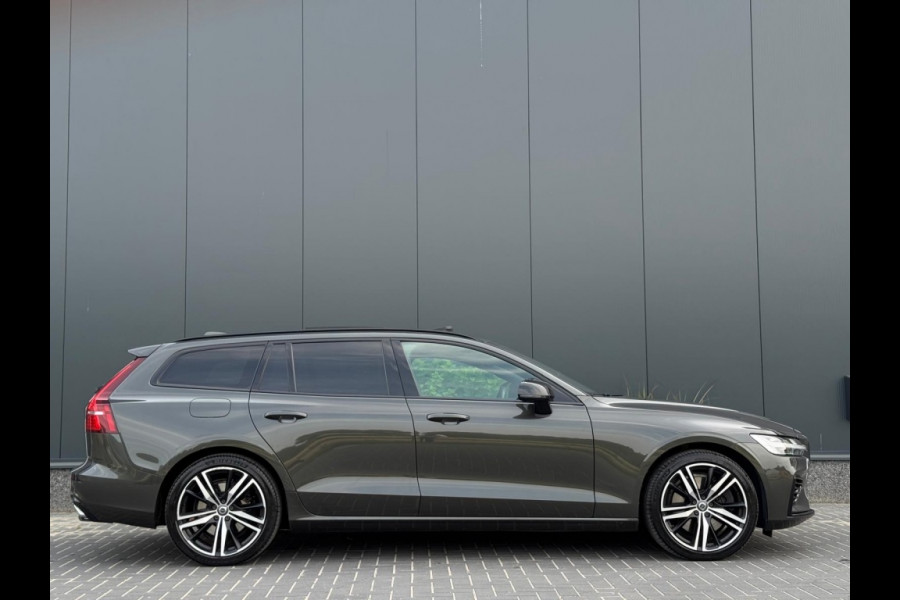 Volvo V60 2.0 T8 TE AWD R-Des. 392pk PANO CR CONTROL 360 CAMERA NAVI ECC
