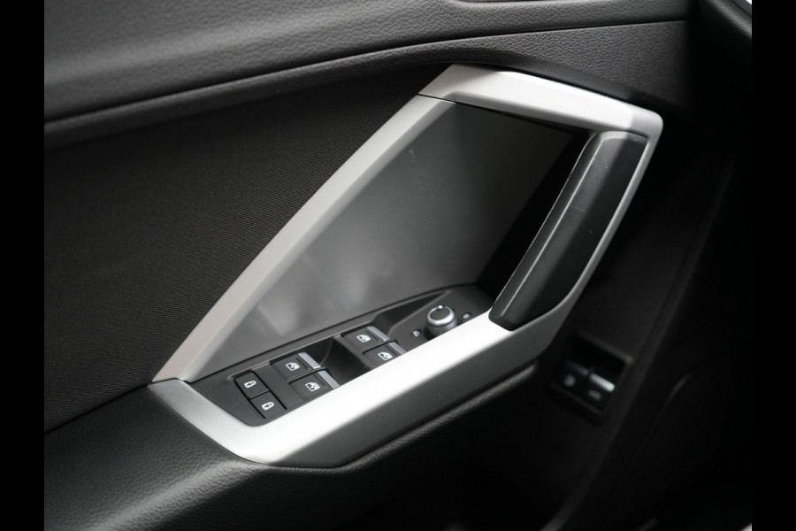 Audi Q3 Sportback 45 TFSI e Advanced Edition Plug In Hybrid 245pk Dealer O.H PHEV | Adaptive Cruise | Sonos Premium Sound | Matrix LED |  Virtual | Parkassist | Navi Plus | Stoelverwarming | BLIS |
