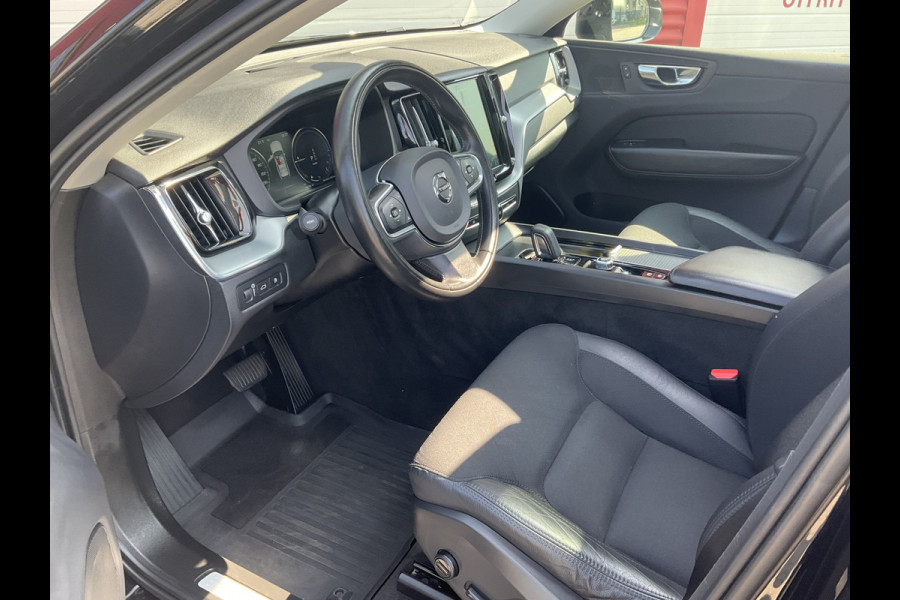 Volvo XC60 2.0 T8 Twin Engine AWD PHEV Pano Carplay Cam Led Voll.Onderhouden Plug-in!