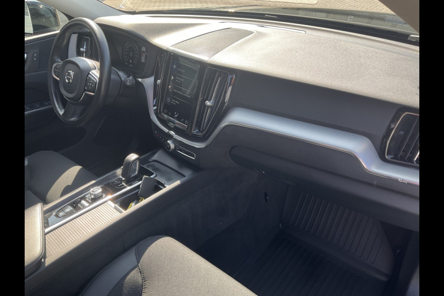 Volvo XC60 2.0 T8 Twin Engine AWD PHEV Pano Carplay Cam Led Voll.Onderhouden Plug-in!