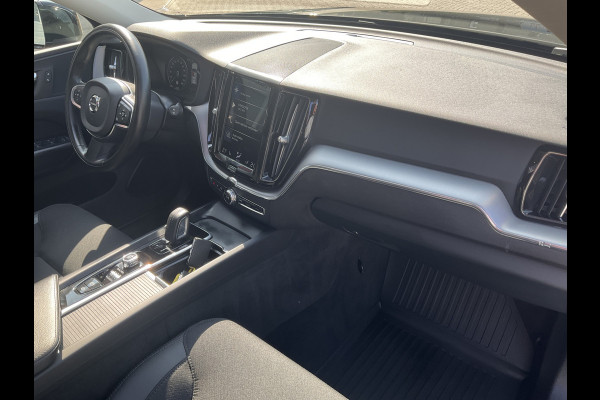 Volvo XC60 2.0 T8 Twin Engine AWD PHEV Pano Carplay Cam Led Voll.Onderhouden Plug-in!
