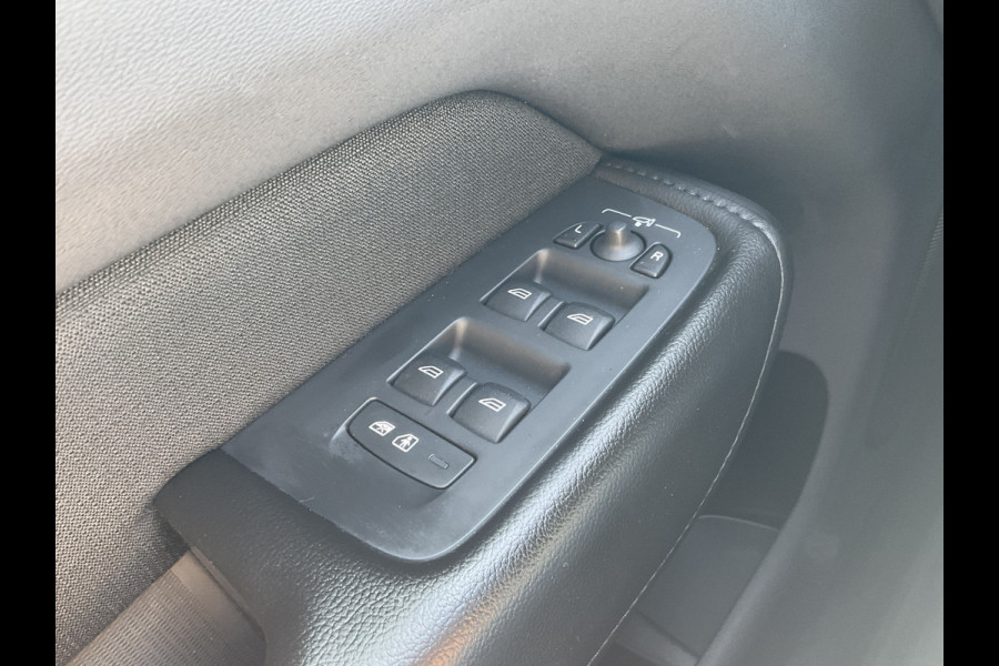 Volvo XC60 2.0 T8 Twin Engine AWD PHEV Pano Carplay Cam Led Voll.Onderhouden Plug-in!