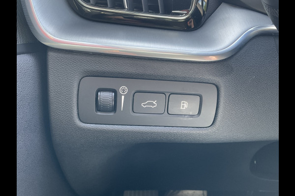 Volvo XC60 2.0 T8 Twin Engine AWD PHEV Pano Carplay Cam Led Voll.Onderhouden Plug-in!