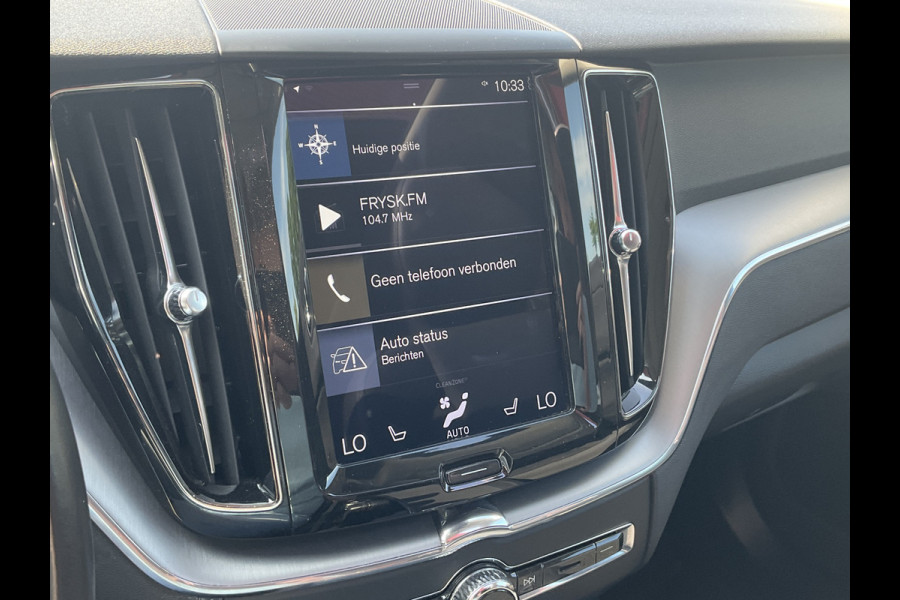 Volvo XC60 2.0 T8 Twin Engine AWD PHEV Pano Carplay Cam Led Voll.Onderhouden Plug-in!