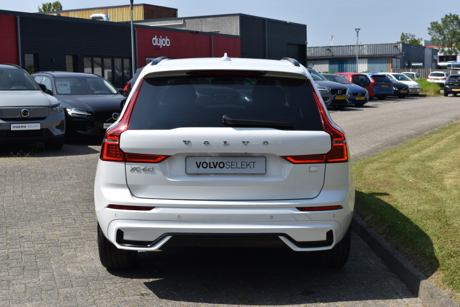 Volvo XC60 T6 350PK Plug-in hybrid AWD Plus Dark ACC | H&K | Trekhaak | Leder | 360 Camera | 20"LMV