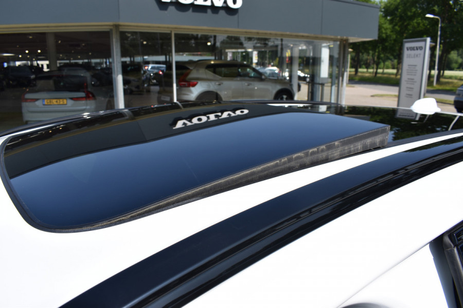 Volvo XC60 T6 350PK Plug-in hybrid AWD Plus Dark ACC | H&K | Trekhaak | Leder | 360 Camera | 20"LMV