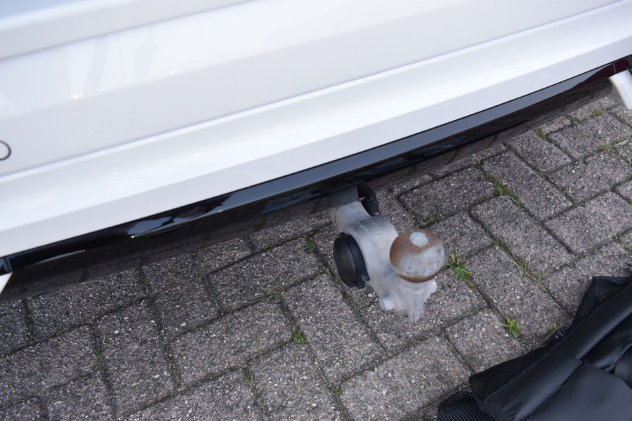 Volvo XC60 T6 350PK Plug-in hybrid AWD Plus Dark ACC | H&K | Trekhaak | Leder | 360 Camera | 20"LMV