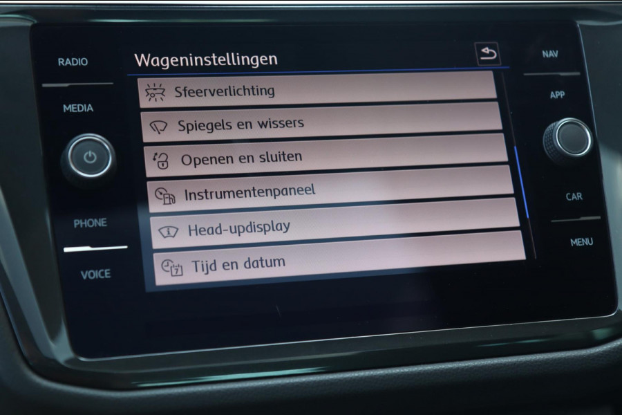 Volkswagen Tiguan 2.0 TSI 4Motion 220PK / PANODAK / HUD / KEYLESS / DODEHOEK / VIRTUAL / 360