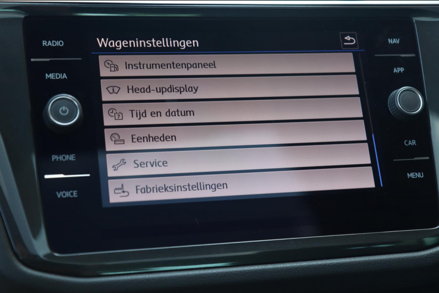 Volkswagen Tiguan 2.0 TSI 4Motion 220PK / PANODAK / HUD / KEYLESS / DODEHOEK / VIRTUAL / 360