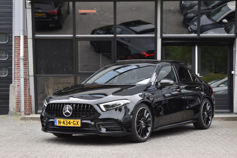 Mercedes-Benz A-Klasse 200 AMG Night Pano Multibeam Sfeer Memory